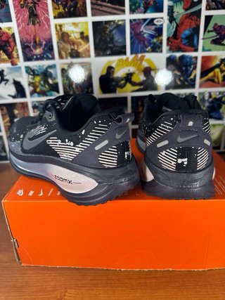 Nike Vomero 18 Edición Especial Negro/Plata