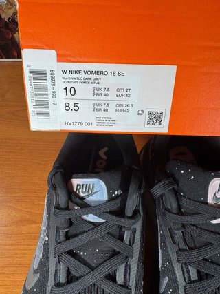 Nike Vomero 18 Edición Especial Negro/Plata