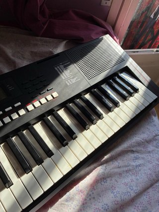 Teclado Roland E-X10 + Cable y Atril