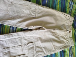Pantalón cargo beige talla 32