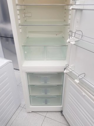 Nevera LIEBHERR 1.85m x 60cm