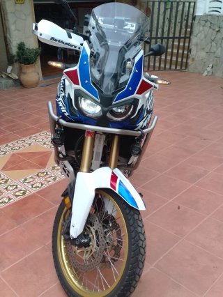 Honda Africa Twin Adventure Moto