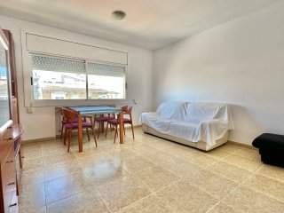 Oportunidad! Piso amplio y muy luminoso de 84 m²