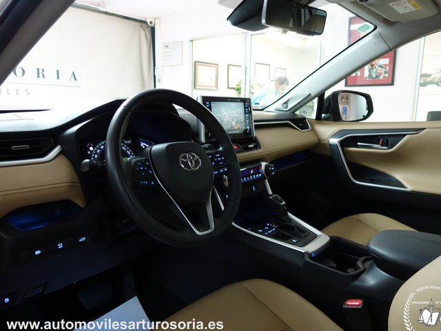 Toyota Rav4 2.5l 220H Luxury 4WD