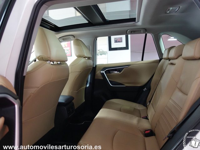 Toyota Rav4 2.5l 220H Luxury 4WD