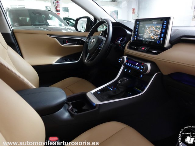 Toyota Rav4 2.5l 220H Luxury 4WD