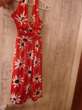 Vestido rojo con margaritas, cocktail y bodas
