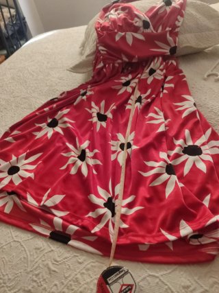 Vestido rojo con margaritas, cocktail y bodas