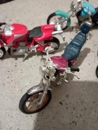 Set 5 Moto giocattolo Maisto