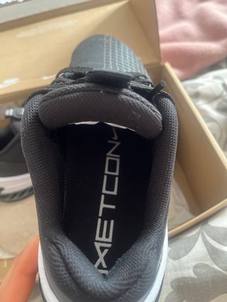 Zapatos Nike Metcon Negros y Blancos