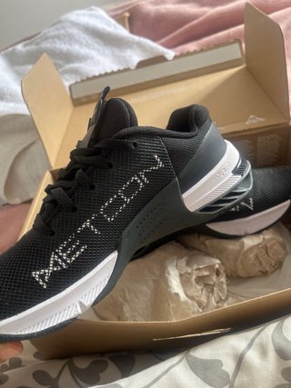 Zapatos Nike Metcon Negros y Blancos