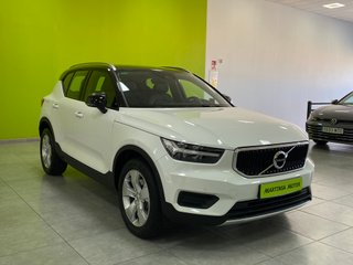 Volvo XC40 Momentum Pro 4x4 B4 2.0G 197CV Auto MHE