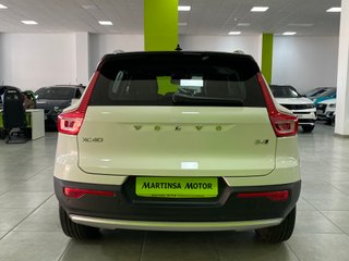 Volvo XC40 Momentum Pro 4x4 B4 2.0G 197CV Auto MHE