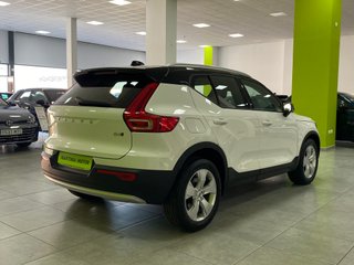 Volvo XC40 Momentum Pro 4x4 B4 2.0G 197CV Auto MHE
