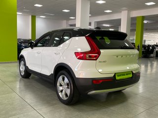 Volvo XC40 Momentum Pro 4x4 B4 2.0G 197CV Auto MHE