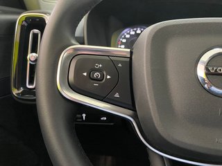 Volvo XC40 Momentum Pro 4x4 B4 2.0G 197CV Auto MHE