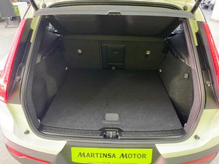Volvo XC40 Momentum Pro 4x4 B4 2.0G 197CV Auto MHE