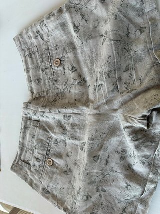 Bermudas beige Talla 44