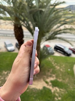 iPhone 14 - 100% Batería
