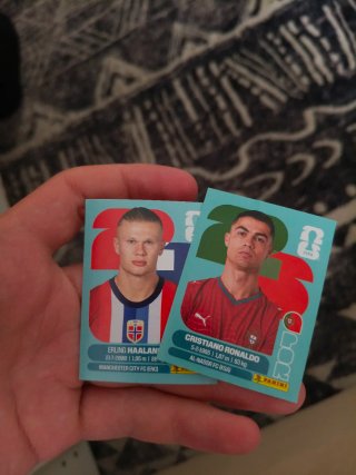 Cromos Erling Haaland y Cristiano Ronaldo