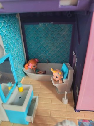 Mymy City Casa con tobogán y piscina
