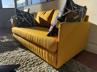 Sofá Ikea Amarillo Tela y Madera FRIDHULT