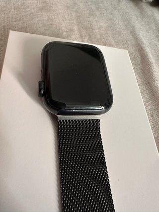 Apple Watch SE 3 40mm + Milanese Loop Correa negra