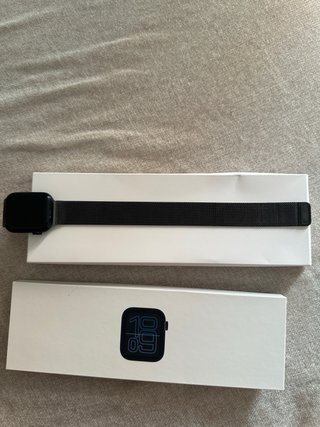 Apple Watch SE 3 40mm + Milanese Loop Correa negra