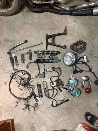 Piezas Motobi/Benelli 1976 y moto japonesa
