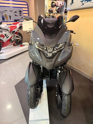 Yamaha Tricity 300 Urban Pack 2025