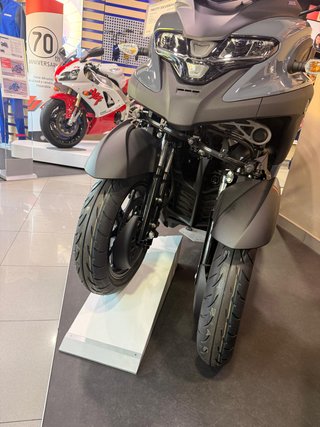 Yamaha Tricity 300 Urban Pack 2025