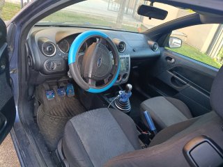 Ford Fiesta 2004