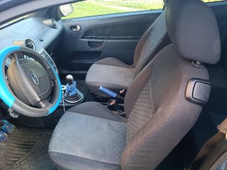Ford Fiesta 2004