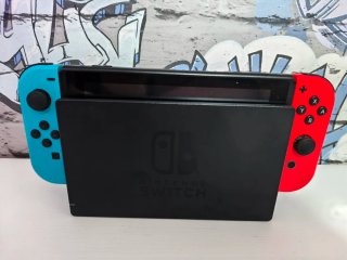 Nintendo Switch Azul y Rojo