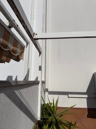 Toldo de tela a rayas