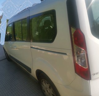 Ford Grand Tourneo Connec 2016
