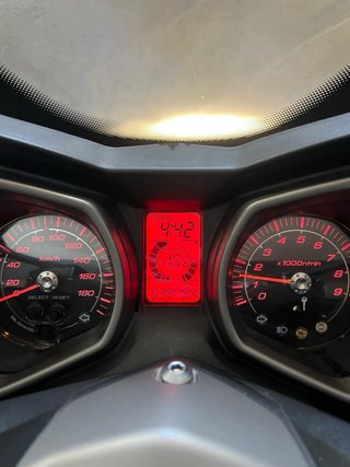 Yamaha XMAX 400