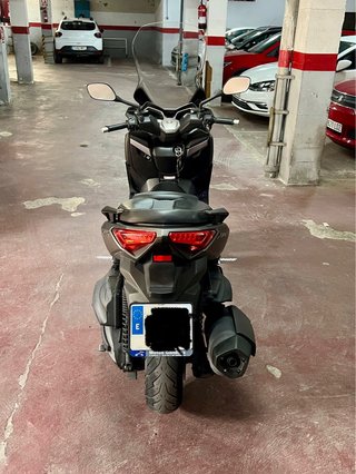 Yamaha XMAX 400