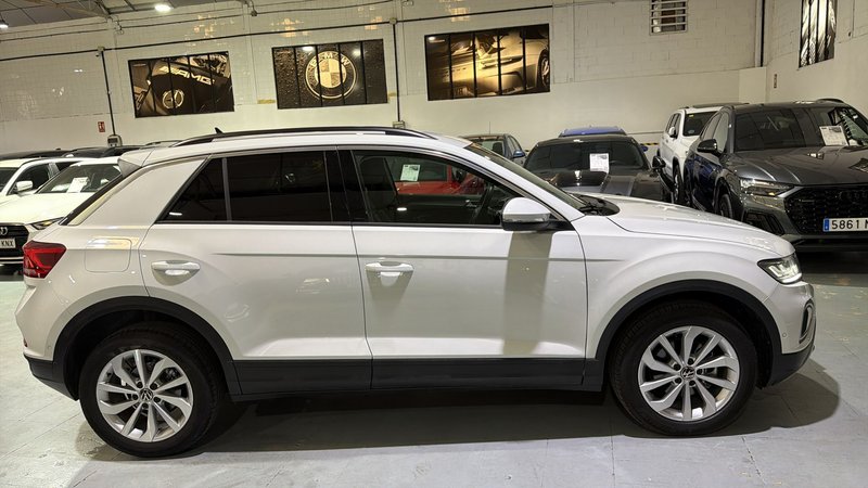 Volkswagen T-Roc 2025, foto 5
