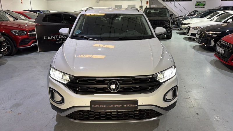 Volkswagen T-Roc 2025, foto 2