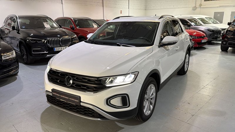 Volkswagen T-Roc 2025, foto 3