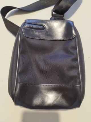 Borsello Piquadro tessuto e pelle nero