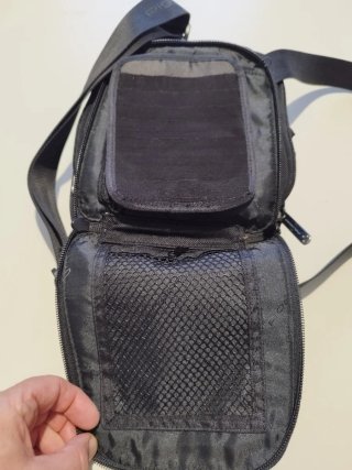 Borsello Piquadro tessuto e pelle nero