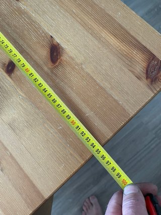 Mesa de comedor de madera