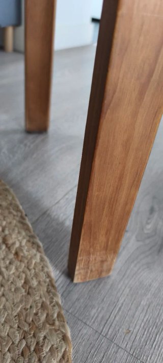 Banco de madera con brazos