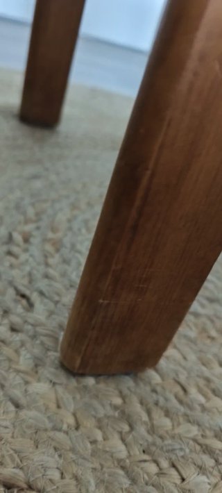 Banco de madera con brazos
