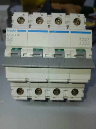 Magnetotérmico 4x10A HAGER MCA 410