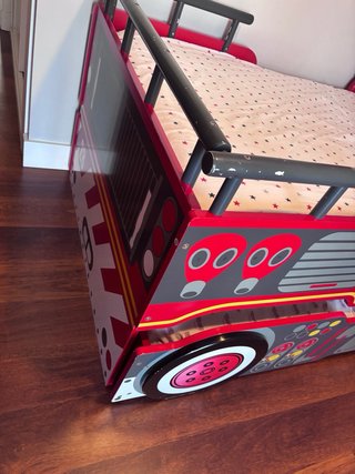 Cama infantil camión bombero roja Para 2 colchones