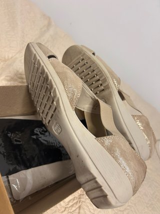 Sandalias Verano Beige y Dorado