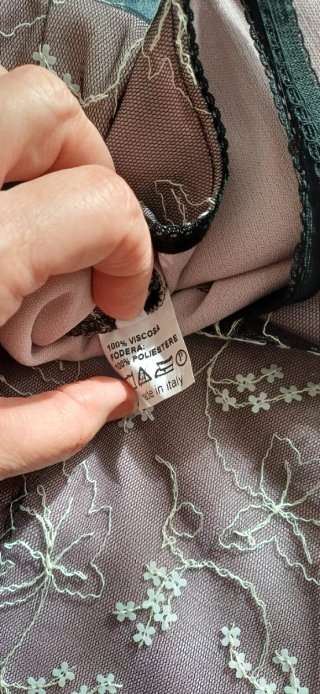 Vestito elegante con pizzo